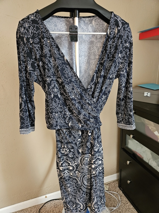 Ann Taylor Dresses & Skirts - Ann Taylor Black and Gray Floral Wrap Dress